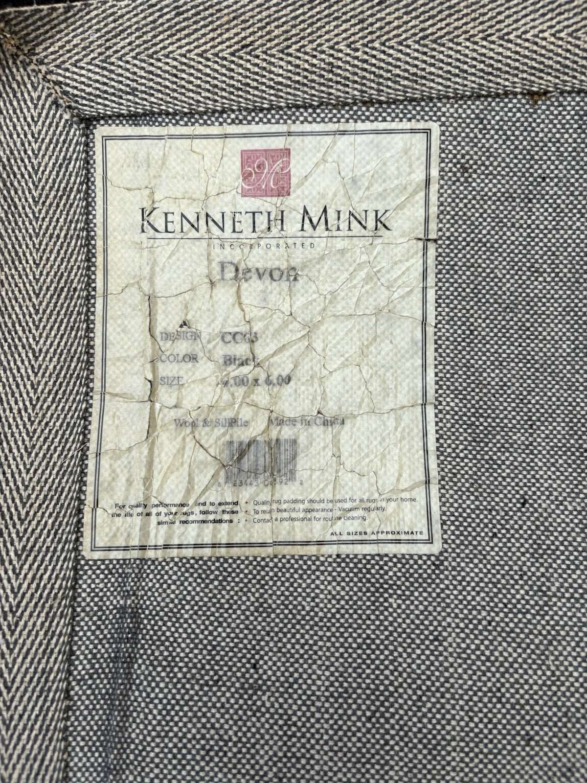 RUG 9: Oriental  KENNETH MINK  Carpet Rug    SIZE 4' x 6'