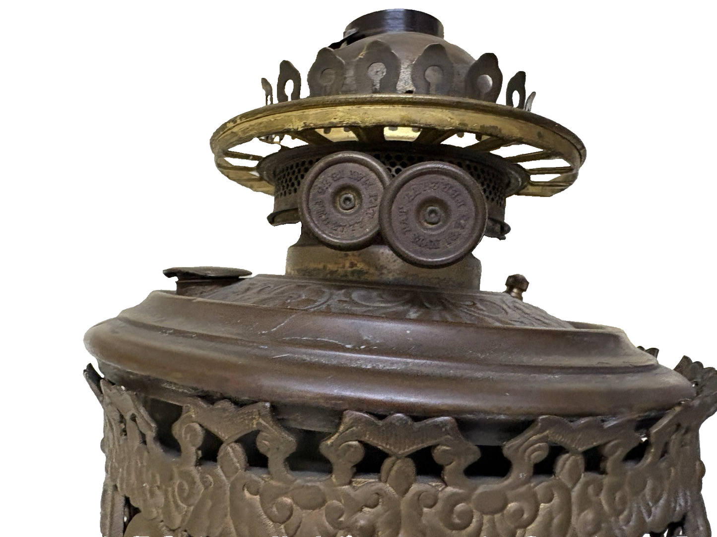 64951 Antique Victorian Oil Lamp with glass globe