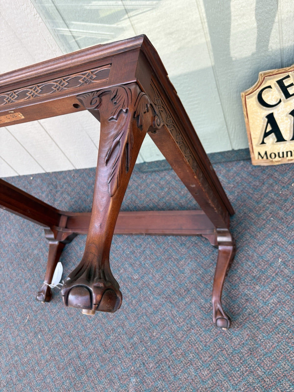 63903 Solid Mahogany Chippendale Glass Top Coffee Table Stand