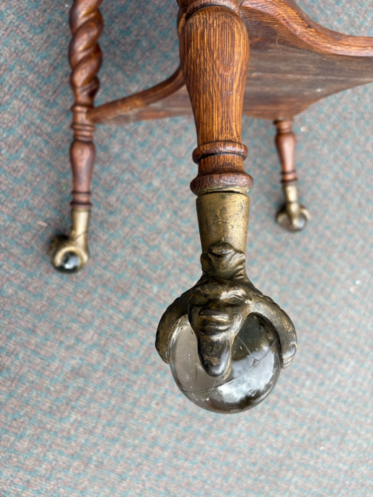 67110 Antique Victorian Oak Claw Foot Lamp Table Stand