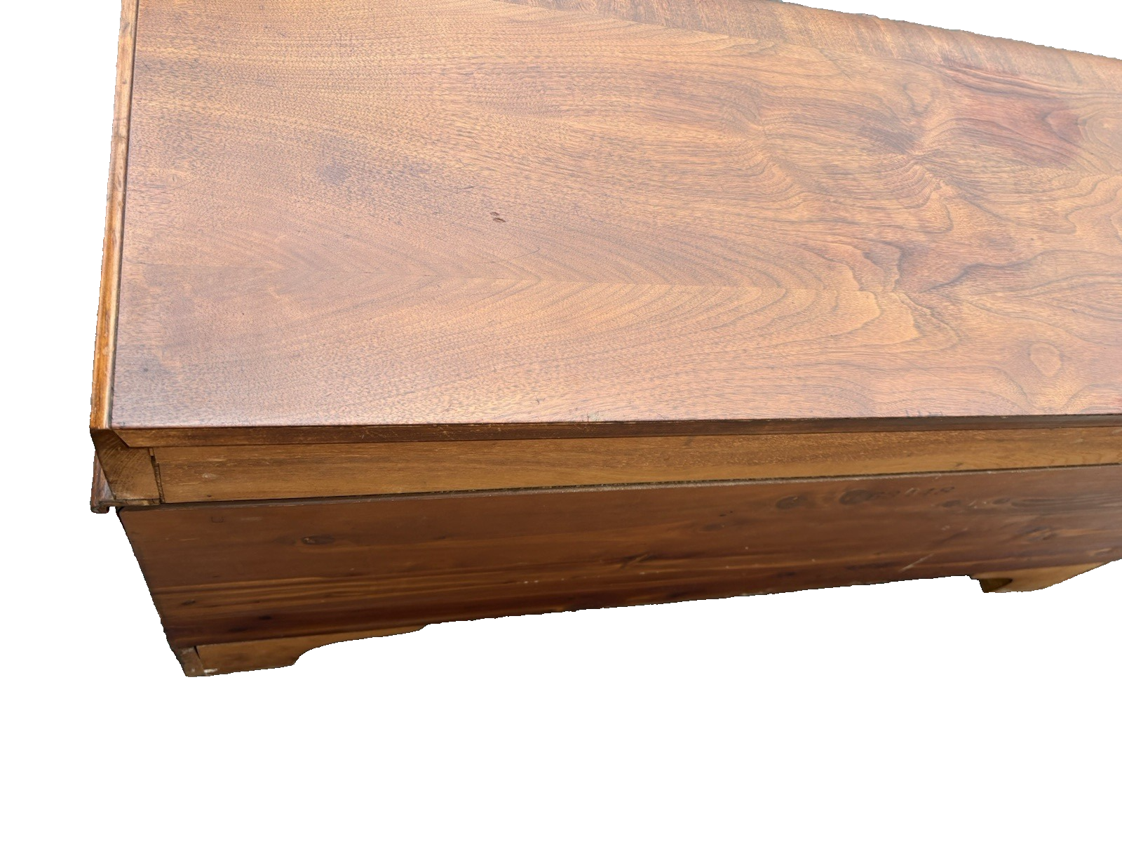 67118 Deco Cedar Lined Blanket Storage Chest