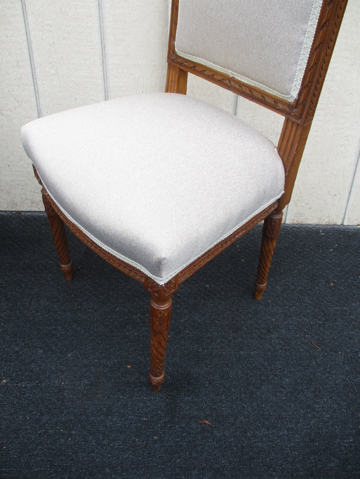 64124  Pair Hand Carved Decorator Side Chairs Chair s