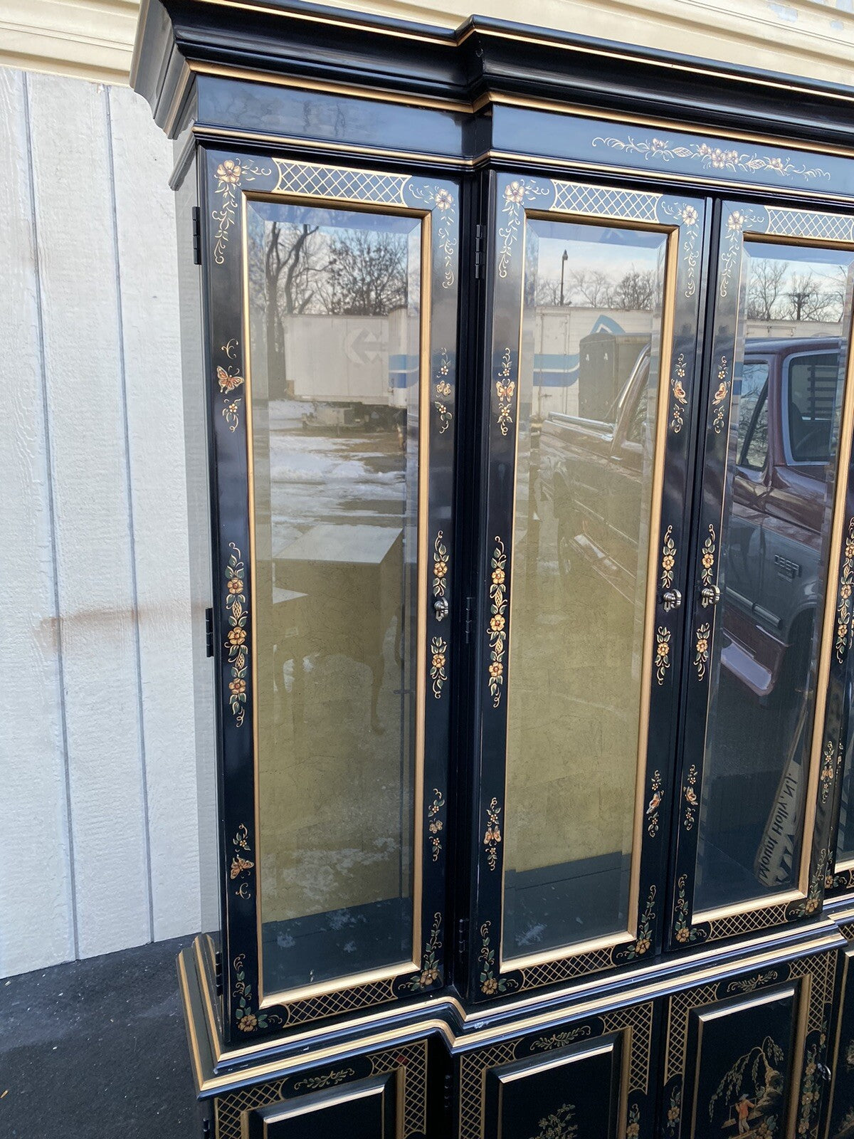 66268  ETHAN ALLEN Oriental Breakfront Curio Cabinet