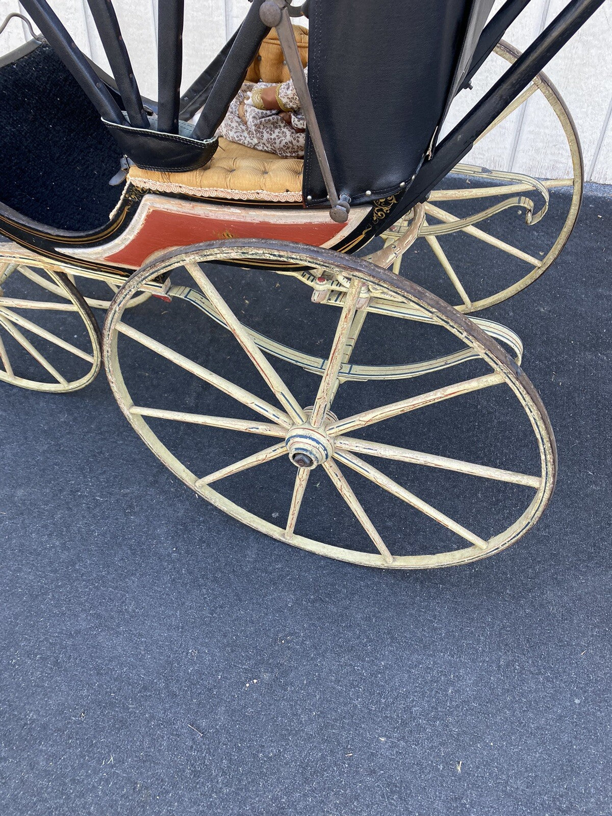 65400   RARE Antique AMISH Baby Buggy Stroller Has Hand Painted Stenciled Design
