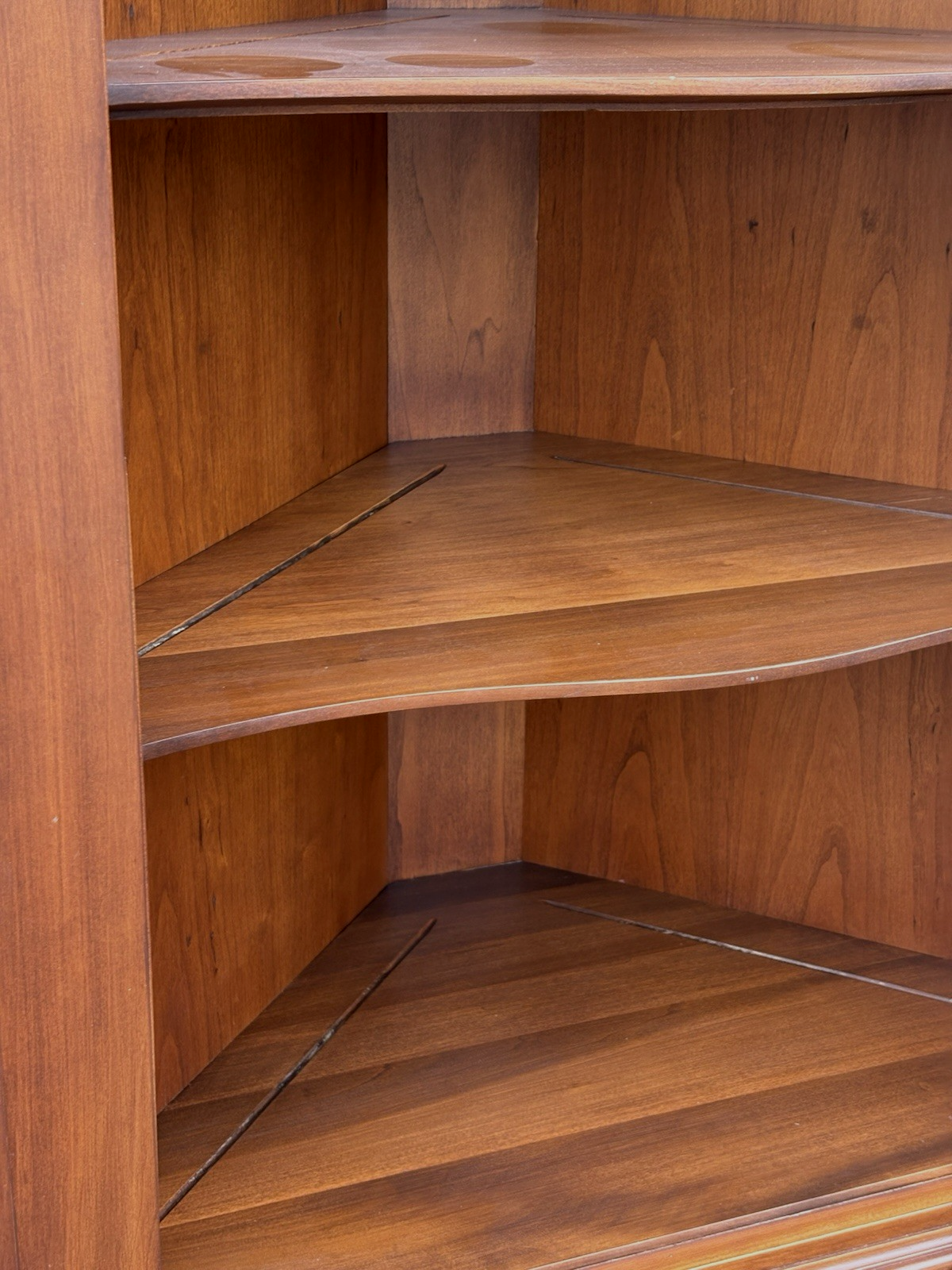 66652   Solid Cherry Henkel Harris Virginia Galleries Corner China Cabinet Curio