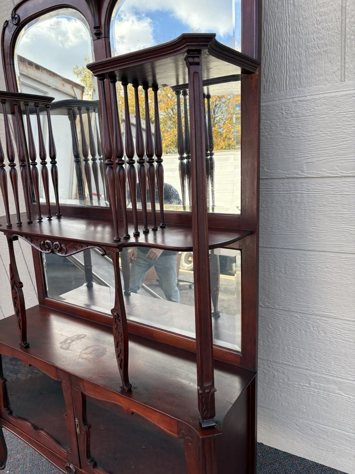 67148 Antique Mahogany Etergie Curio Display cabinet