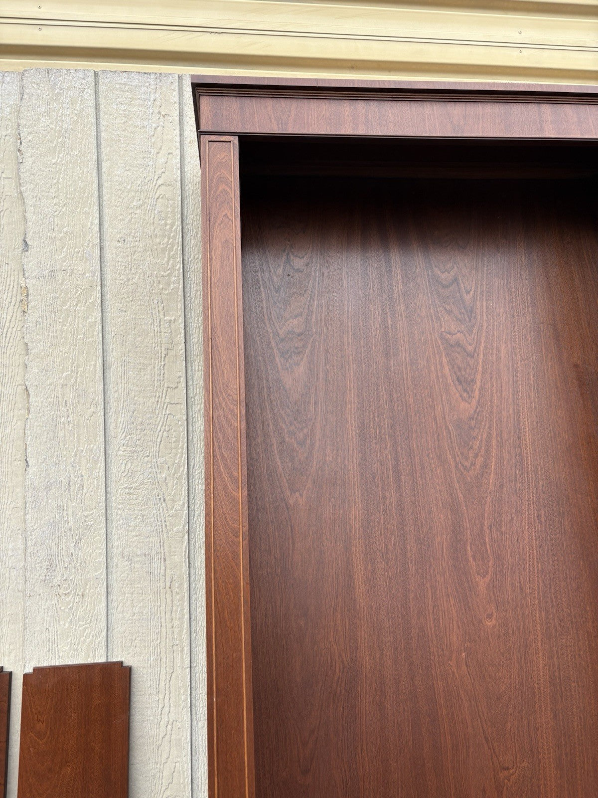 66711    Tall Mahogany Bookcase Curio with 4 Adjustable Wood Shelves