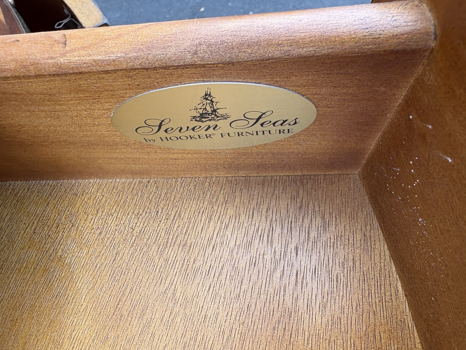 67144 HOOKER Furniture Seven Seas Decorator Sideboard Server Cabinet