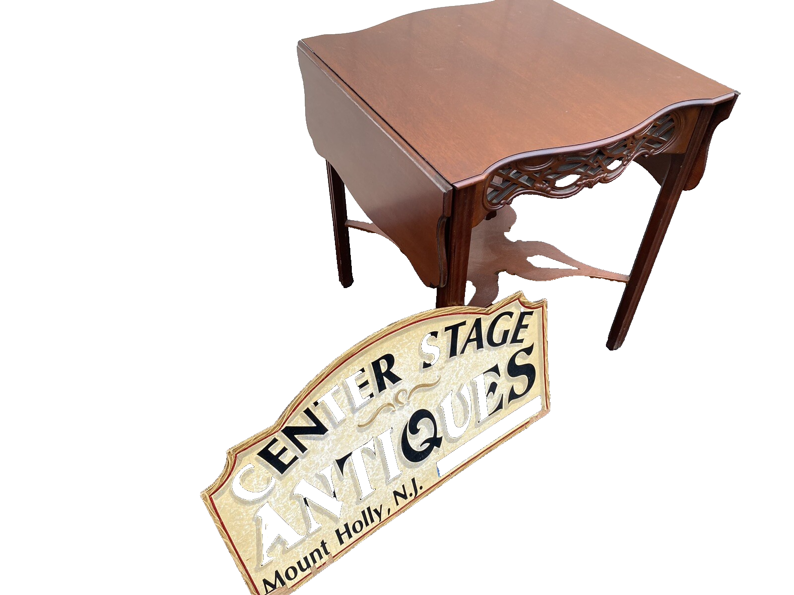 66068   BAKER Historic Charleston  Mahogany Dropleaf Lamp  Table