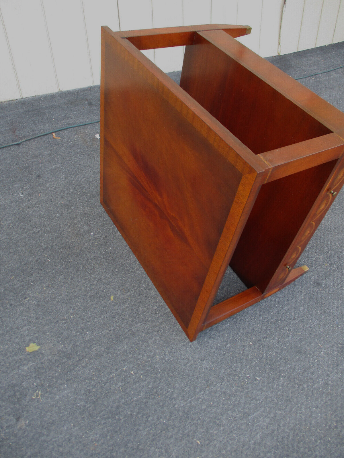 63289 Banded Mahogany Lamp Table Stand With Drawer