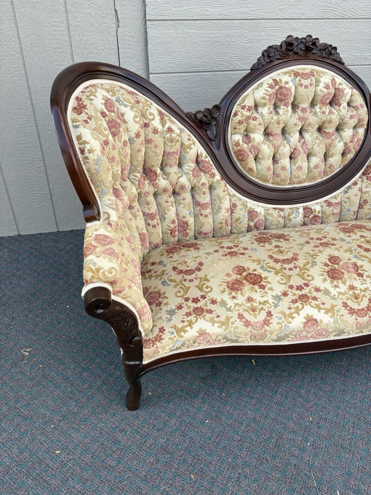67146 Victorian Furniture??  or  Kimball ??  Victorian Style Sofa Loveseat Chair