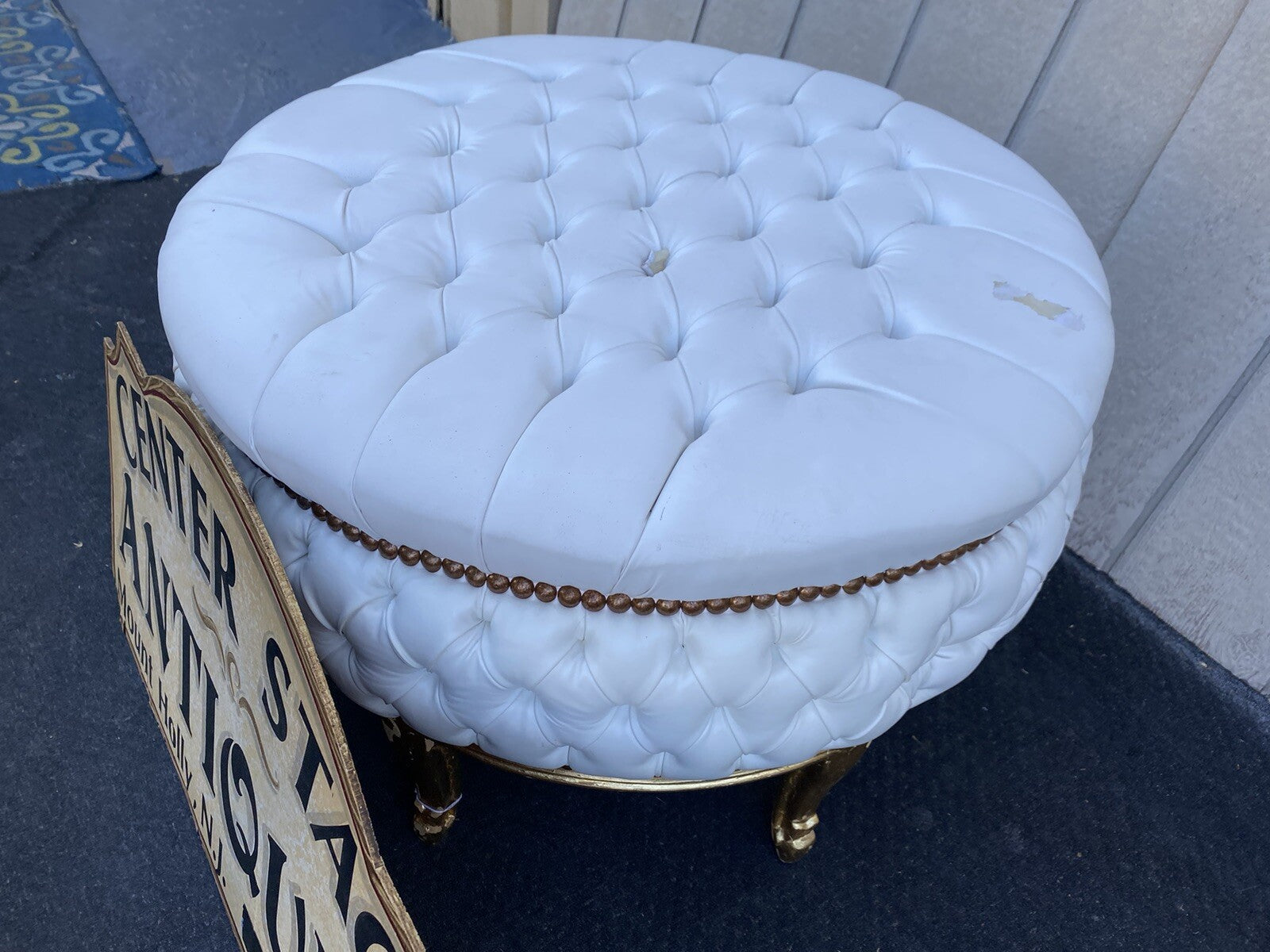 65422  Round Decorator Tufted Ottoman with Gold Legs