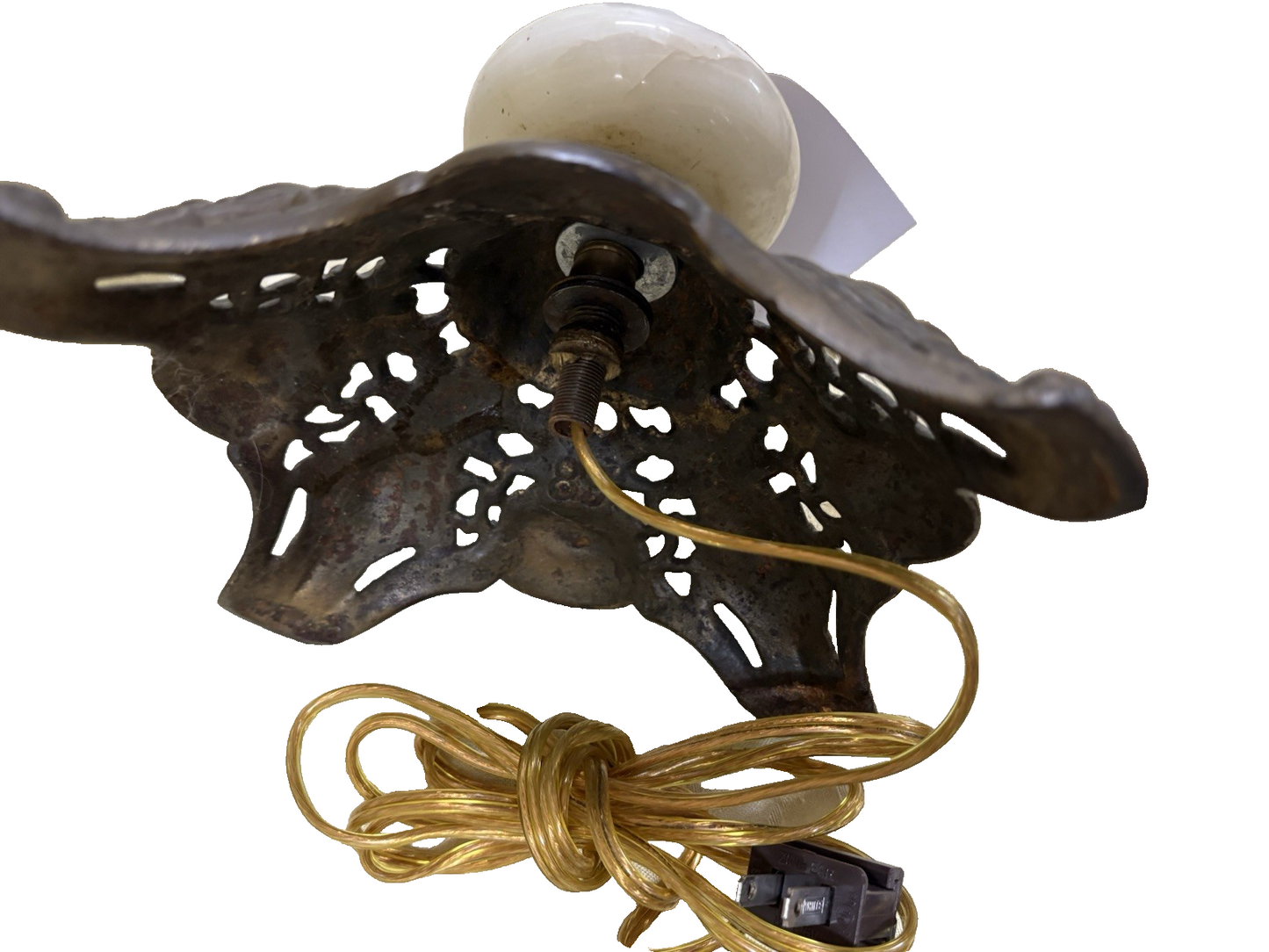 64951   Antique Victorian Oil Lamp with glass globe