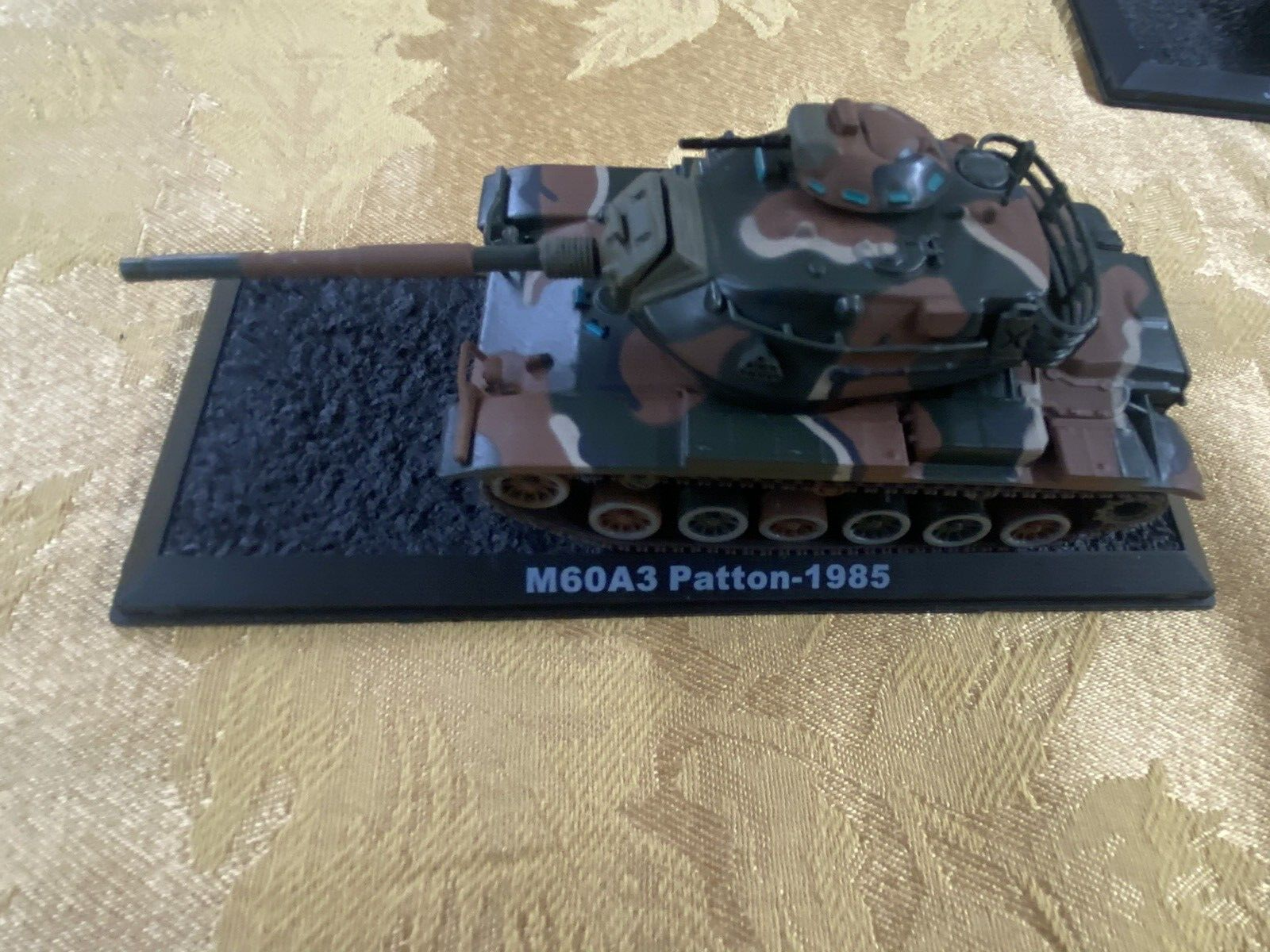 ES 48  :   3 Diecast Military Tanks with showcases  6 1/4" x 2 1/2" x 2 1/2"H