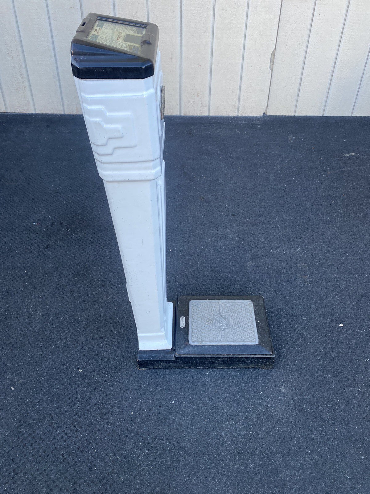 65067 Antique Floor Model COIN OPERATED  ROCKOLA MFG CO Scale