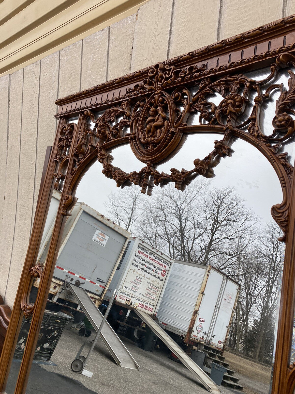 66238 Large Decorator RIO Furniture Fancy Mirror with Cherub s