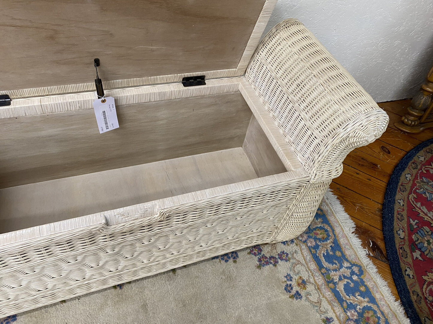65532 Wicker Blanket Chest Storage Cabinet PIER 1 ??
