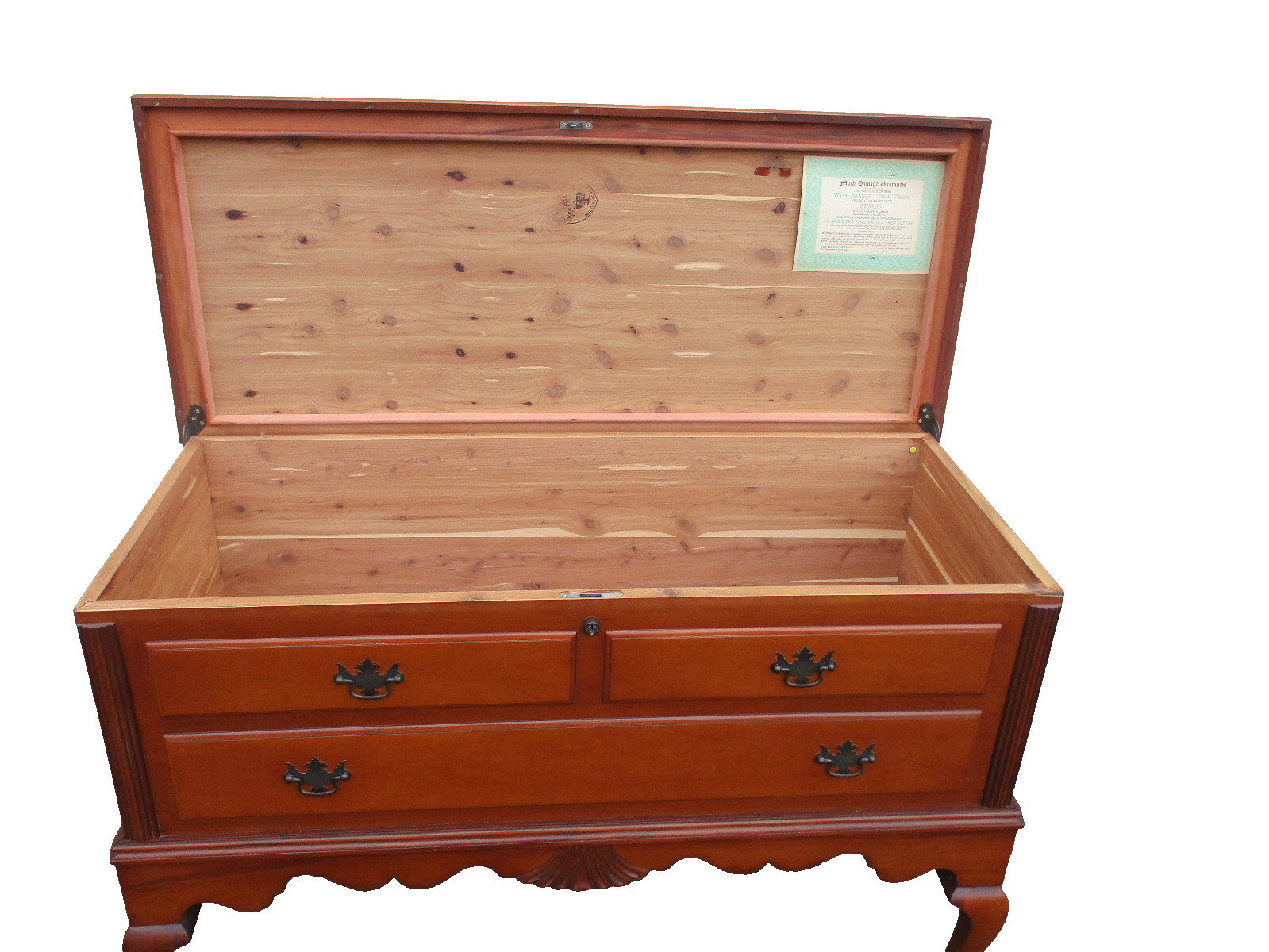 64354 Maple Queen Anne Cedar Lined Blanket Chest