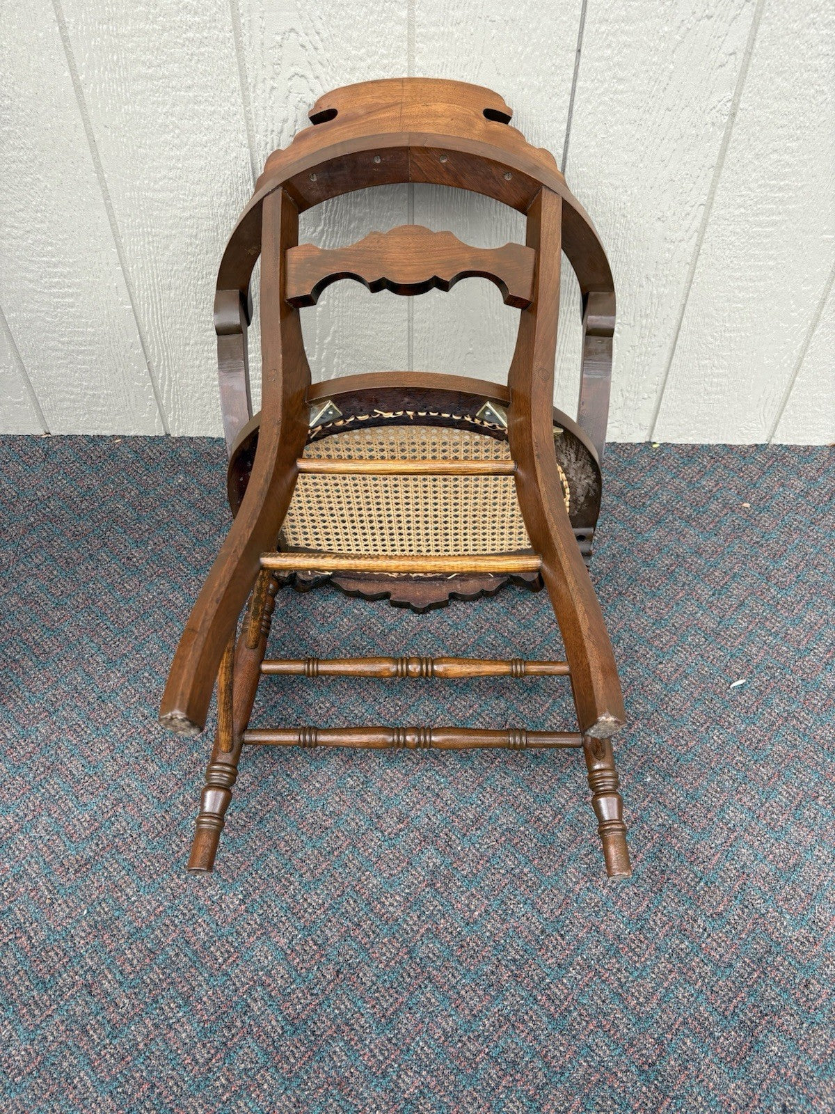 67164 Pair Antique Victorian Walnut Dining Chairs Chair s