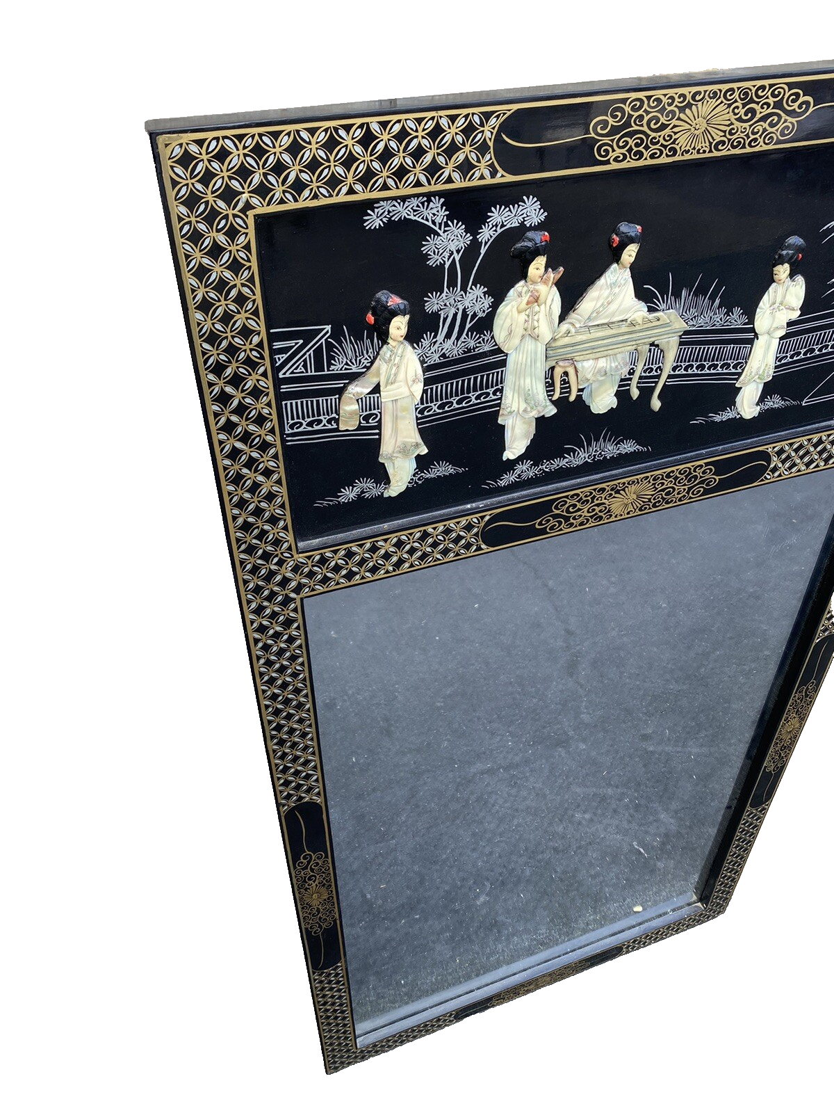 64914 Oriental Decorator Figural Mirror