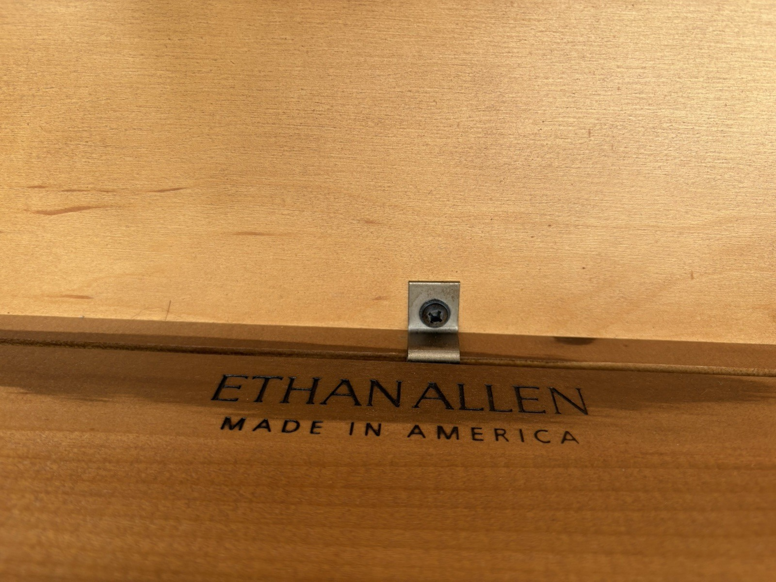 66830  ETHAN ALLEN French Country Console Table Sideboard