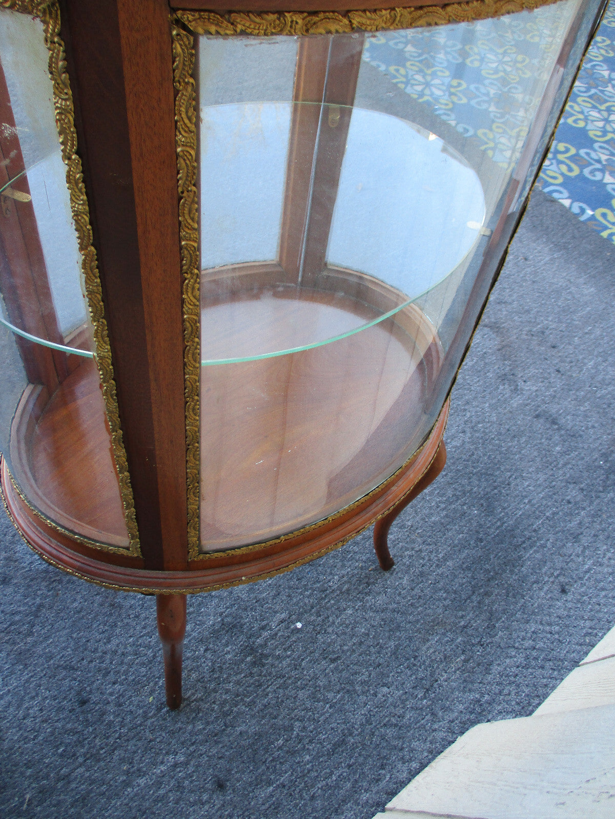 62883 Antique Bow Glass Curio Cabinet Louis XV