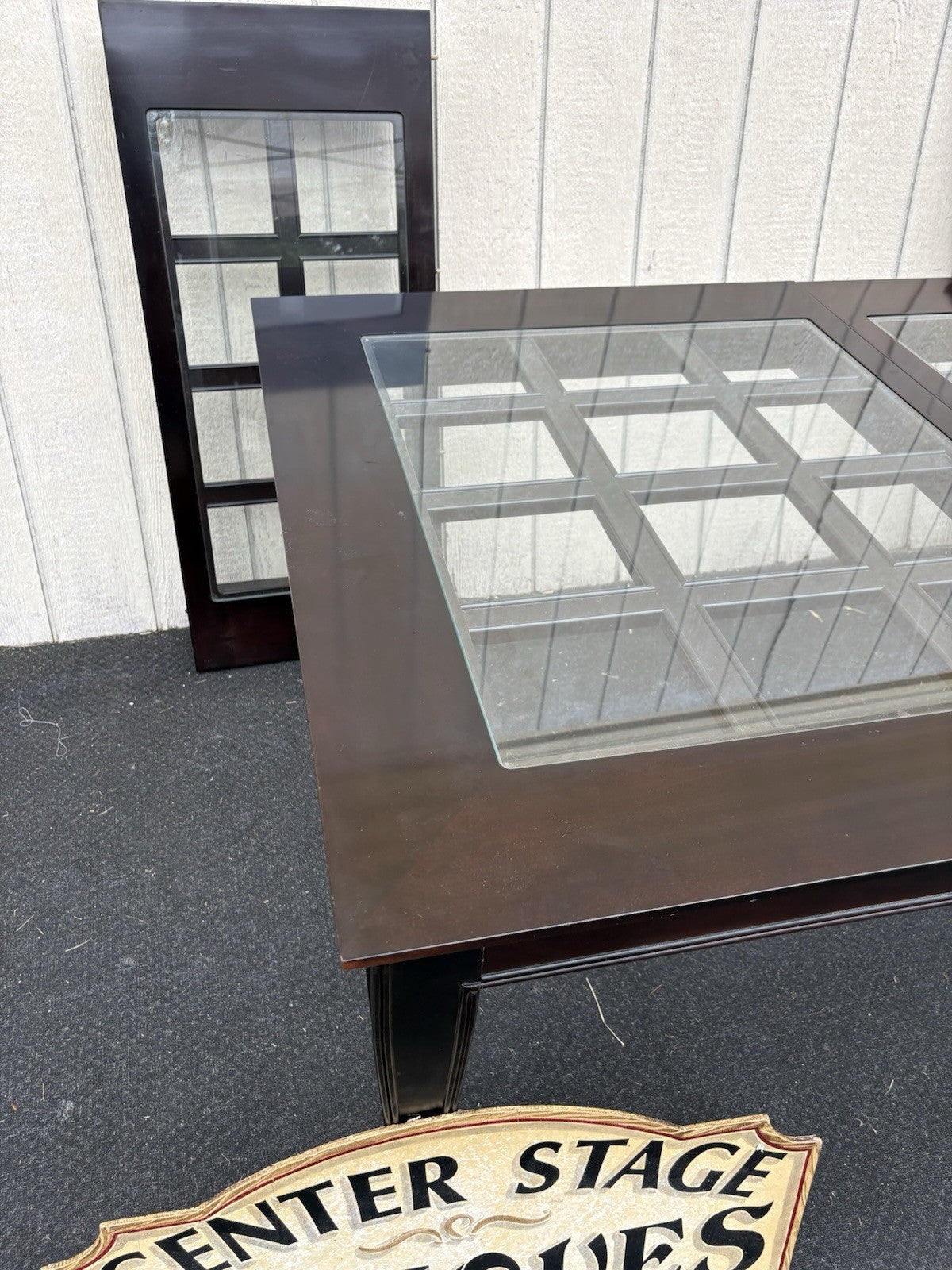 64258     Large Stanley  Modern  DINING Table w/ 2 leafs + table pads 110" Long