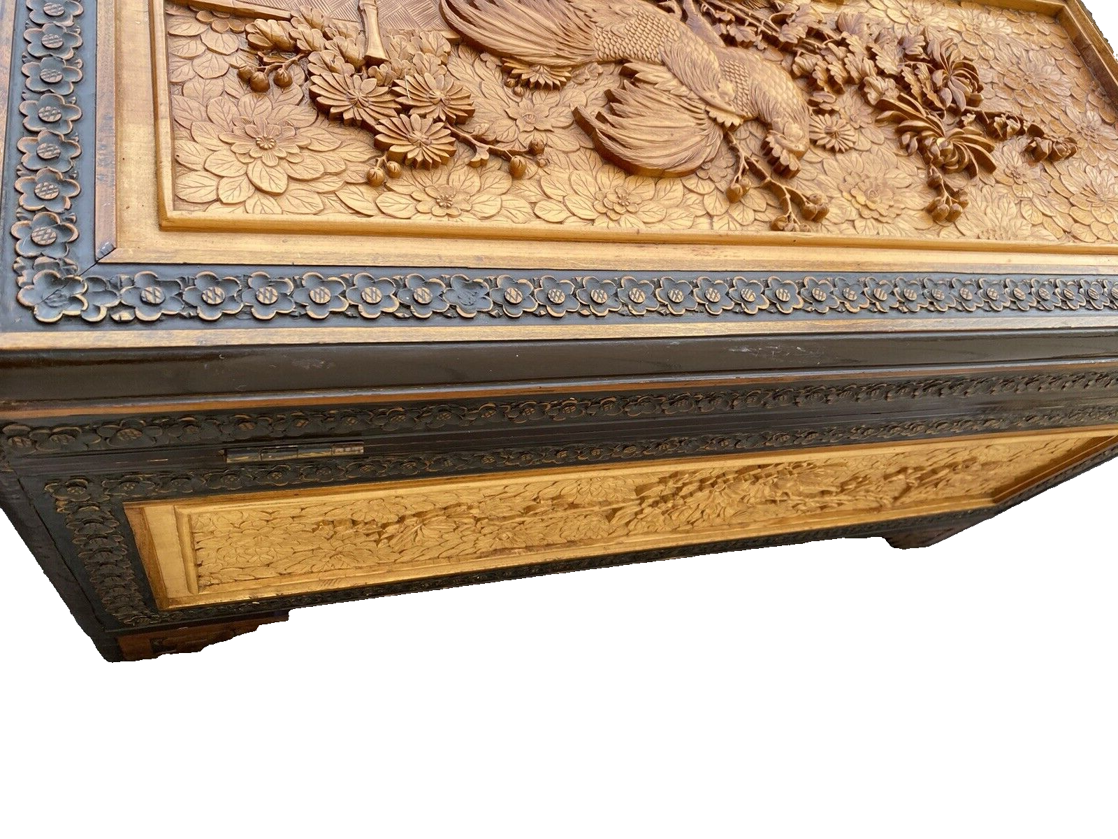 66158    Oriental Blanket Chest Storage Cabinet
