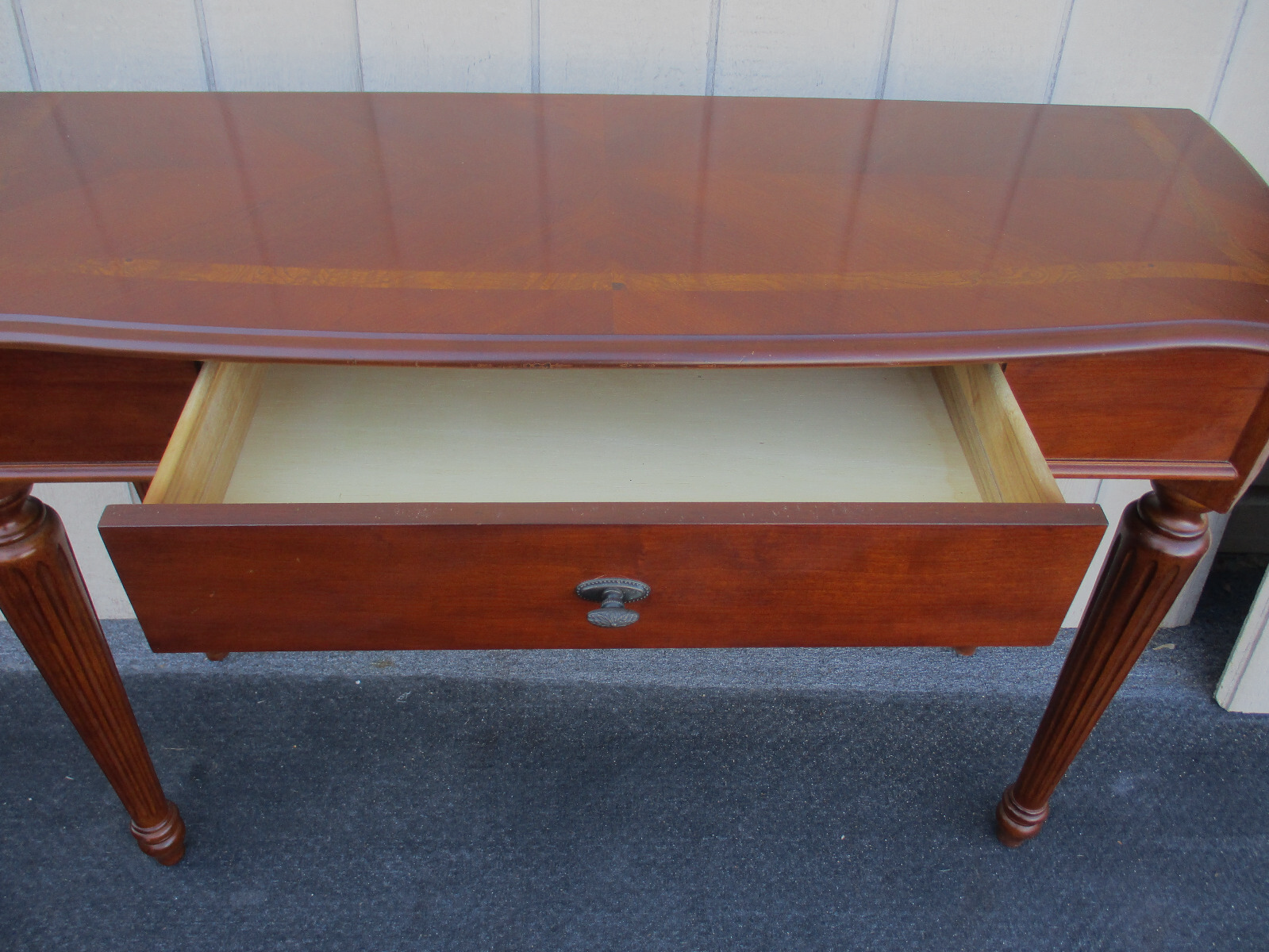 63917   Banded Mahogany Console Hall Table Stand