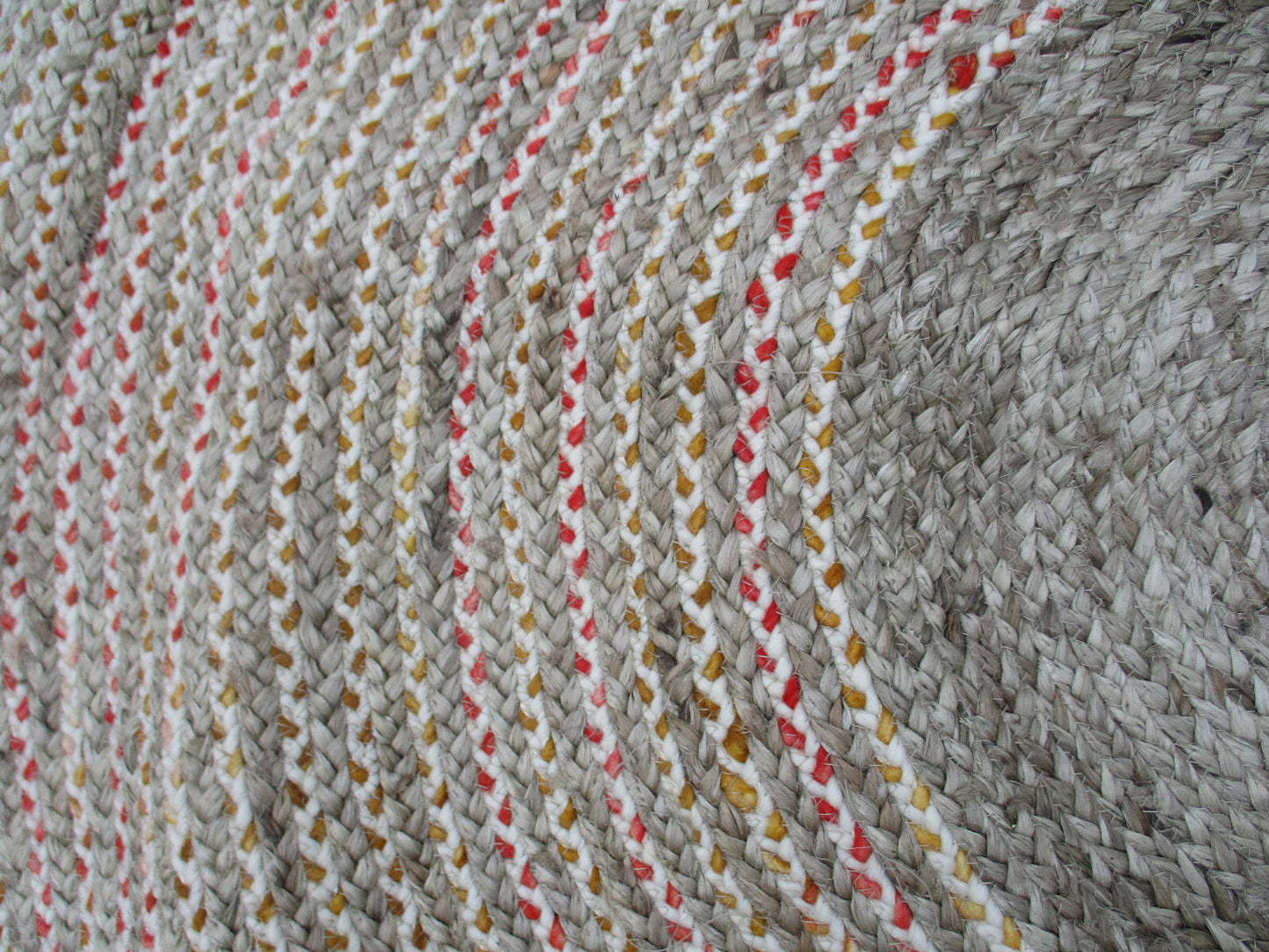 RUG 05:      Round 5 foot  10 inch   Rug    NU LOOM DISCOTEK