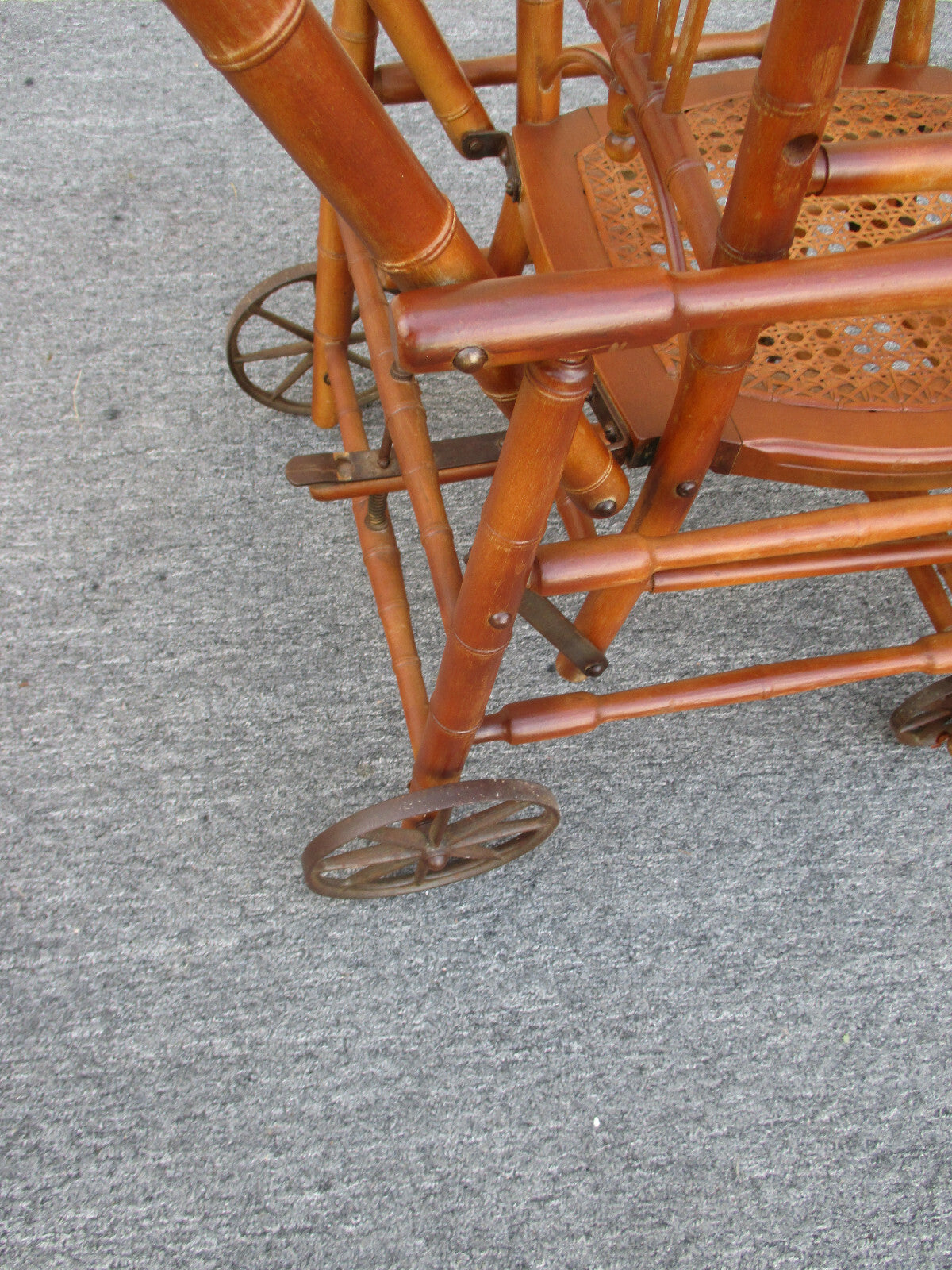 59162 ANTIQUE COLLAPSIBLE Child  HIGH CHAIR STROLLER