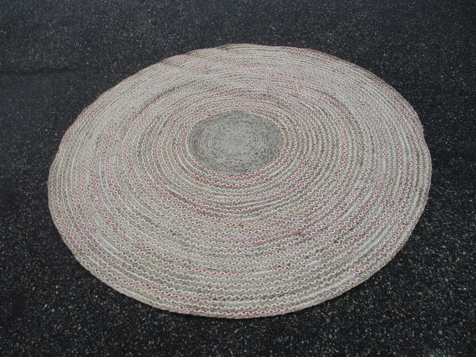 RUG 05:      Round 5 foot  10 inch   Rug    NU LOOM DISCOTEK