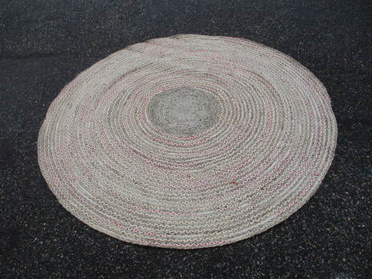 RUG 05:      Round 5 foot  10 inch   Rug    NU LOOM DISCOTEK