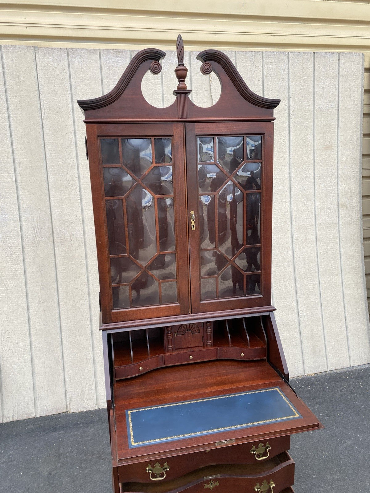 66491 JASPER Furniture Bubble Glass Secretary Desk w/ Bookcase Top