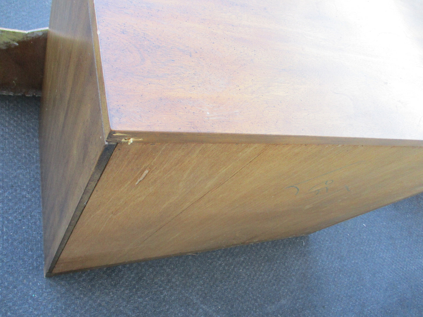 64135 Weiman Cabinet Chest Server