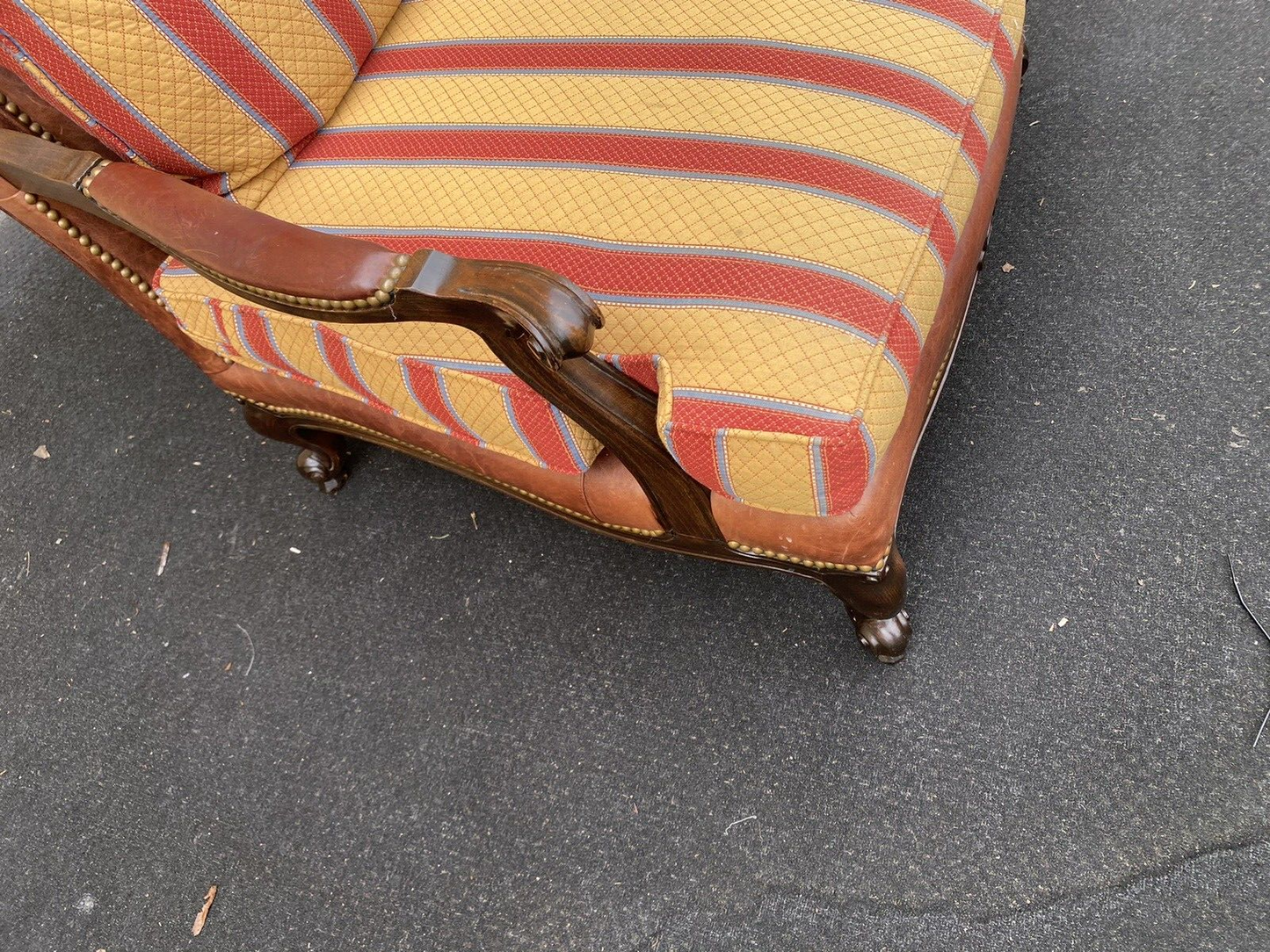 65785   Large TAYLOR KING Furniture  Leather   Armchair Chair