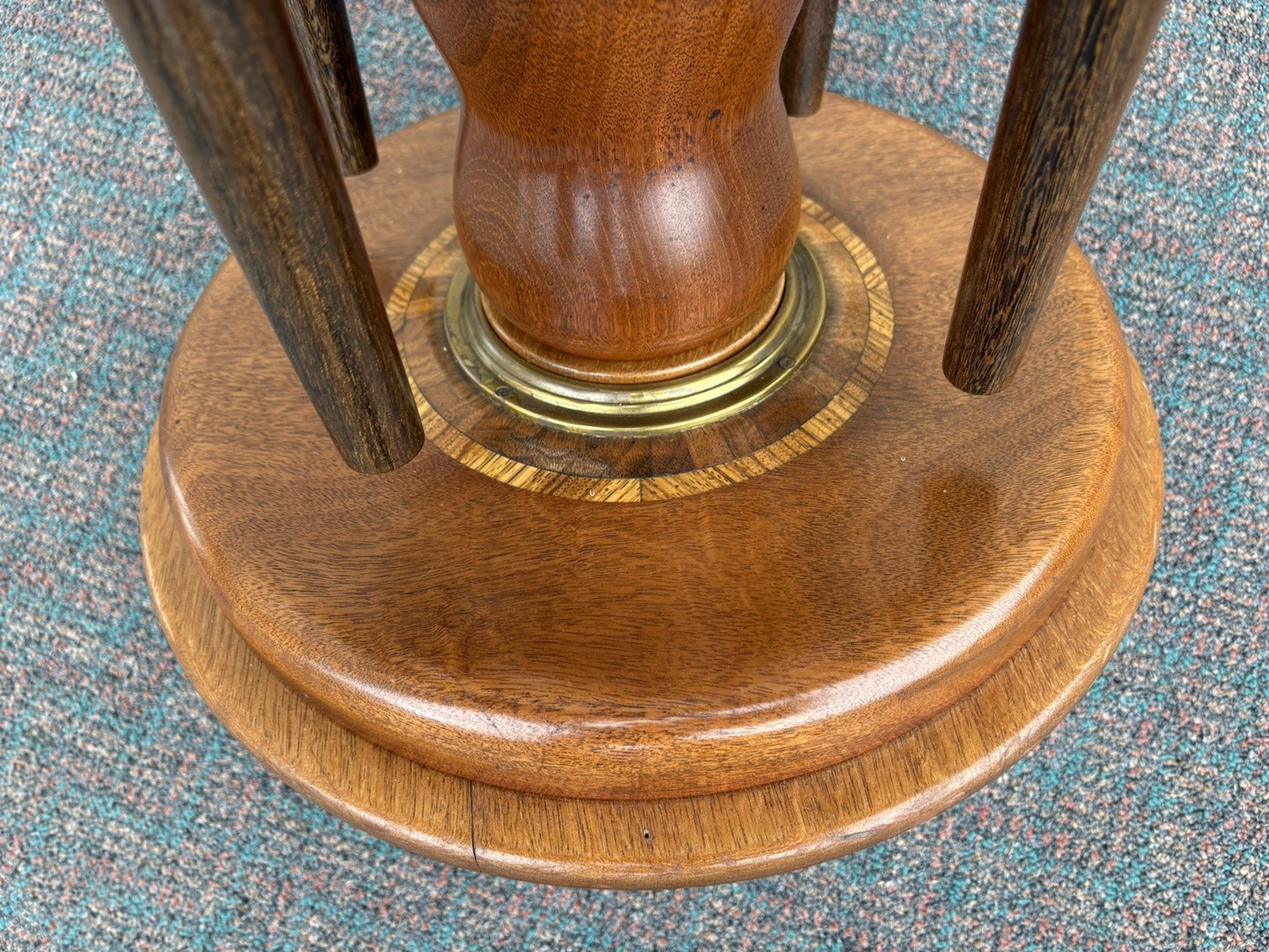 67164 Original Ships Wheel With Glass Top Coffee Table