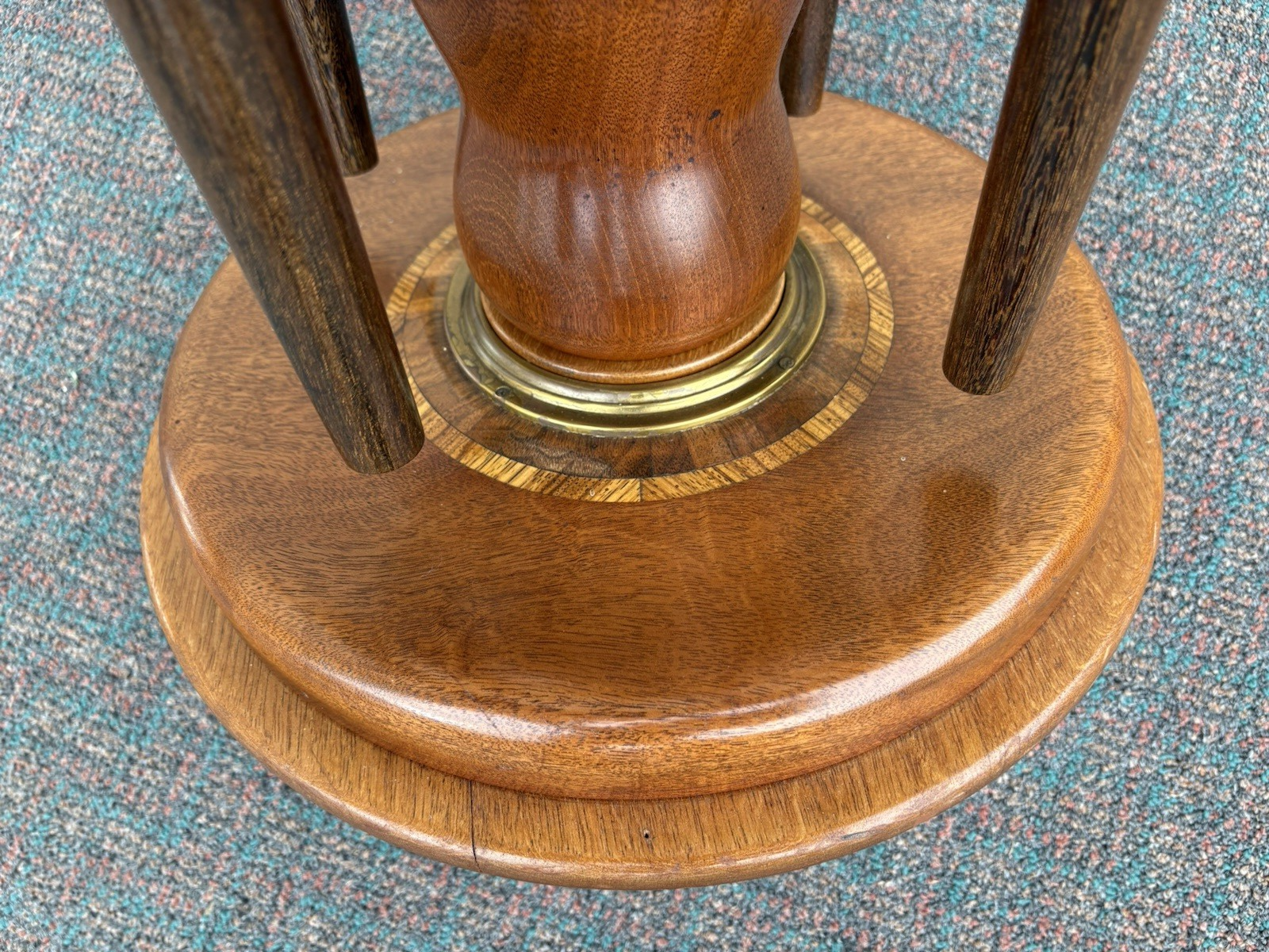 67164 Original Ships Wheel With Glass Top Coffee Table