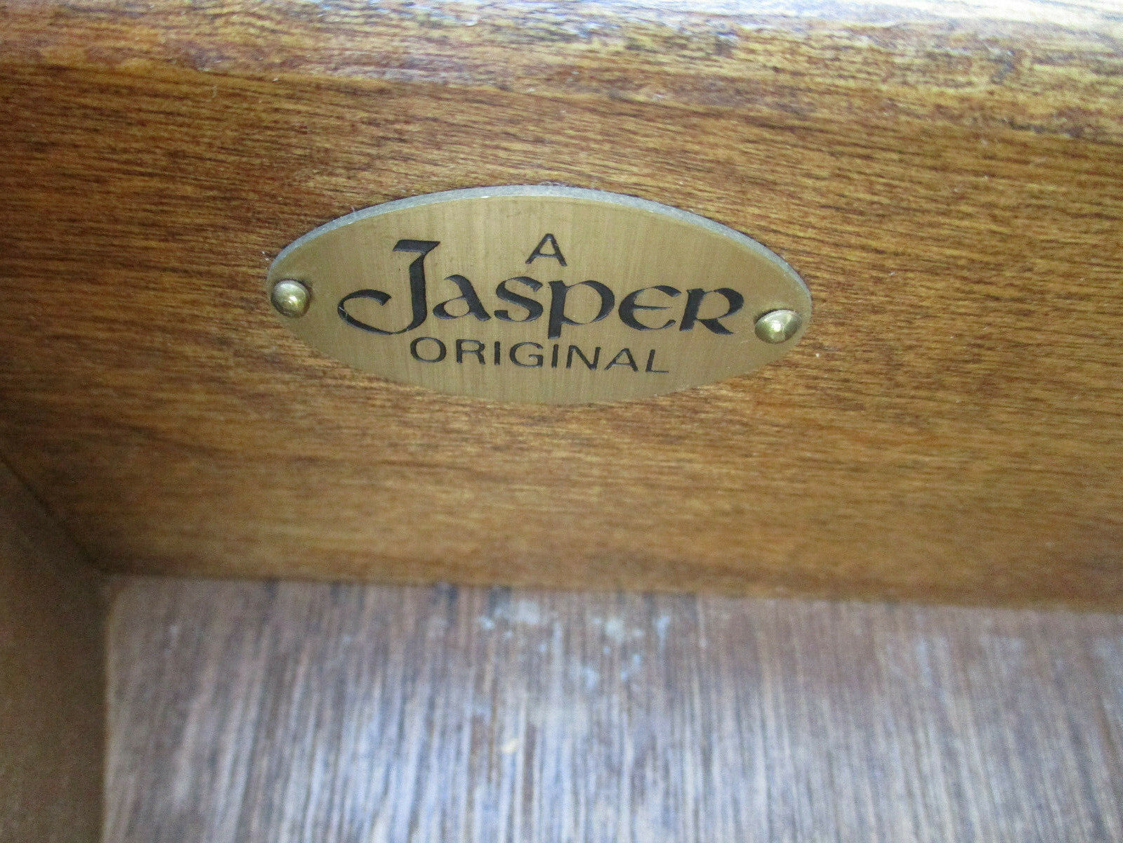 62902 JASPER Furniture Bachelor Chest Dresser Nightstand Stand with Key