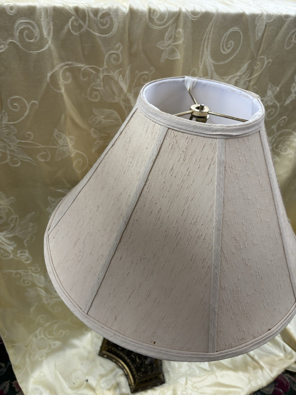 61657  Vintage Mid Century Modern Glass and Metal Table Lamp