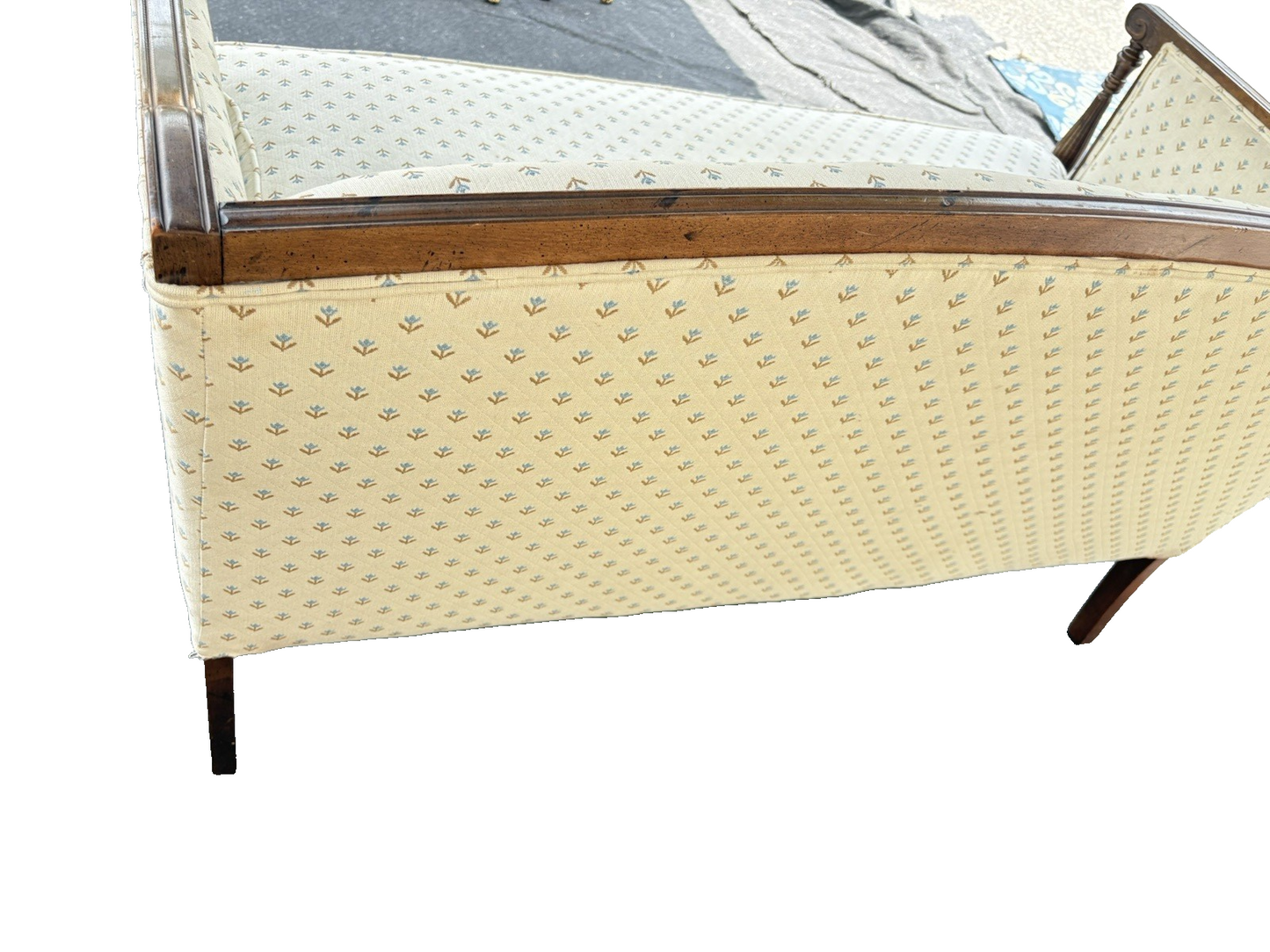 66809   Hepplewhite  SAM MOORE Mahogany Loveseat Sofa Couch Chair