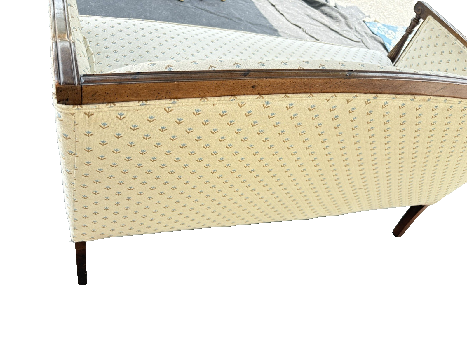 66809   Hepplewhite  SAM MOORE Mahogany Loveseat Sofa Couch Chair