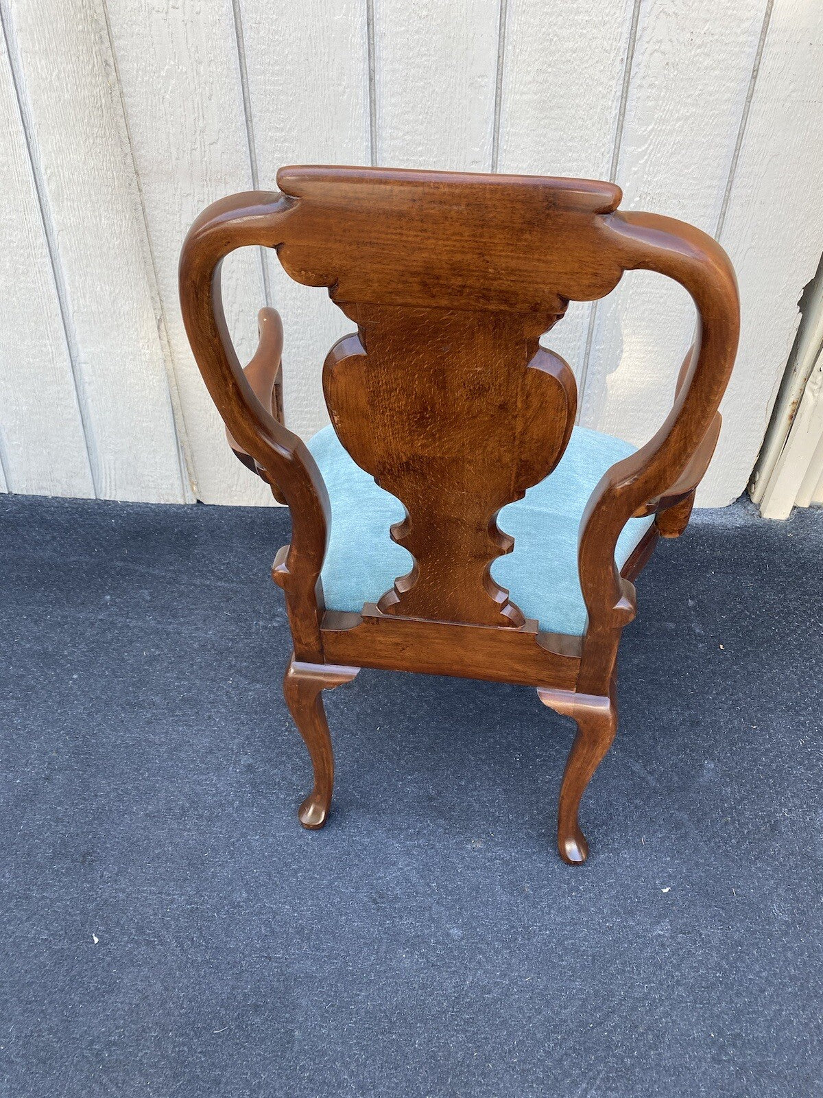 64506   Pair Burled  Mahogany Armchairs  Chair s