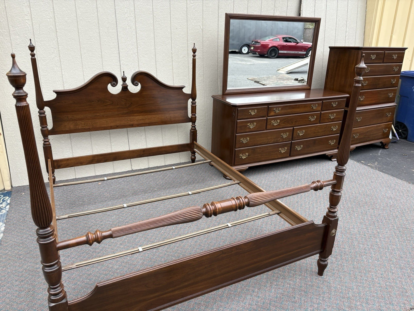 67117 ETHAN ALLEN Bedroom Set High Chest Dresser w/ Mirror and Queen Poster Bed