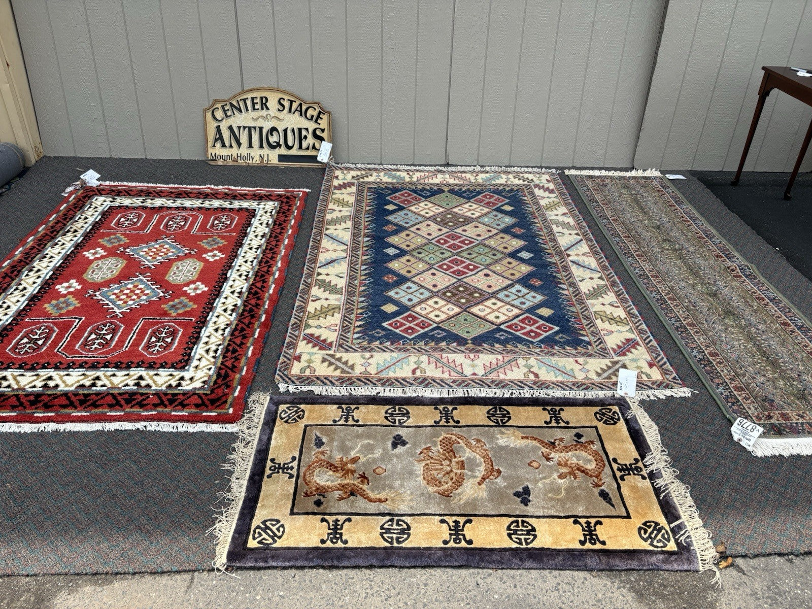 RUG 13: Tan Oriental Rug Carpet SIZE 75" x 48"