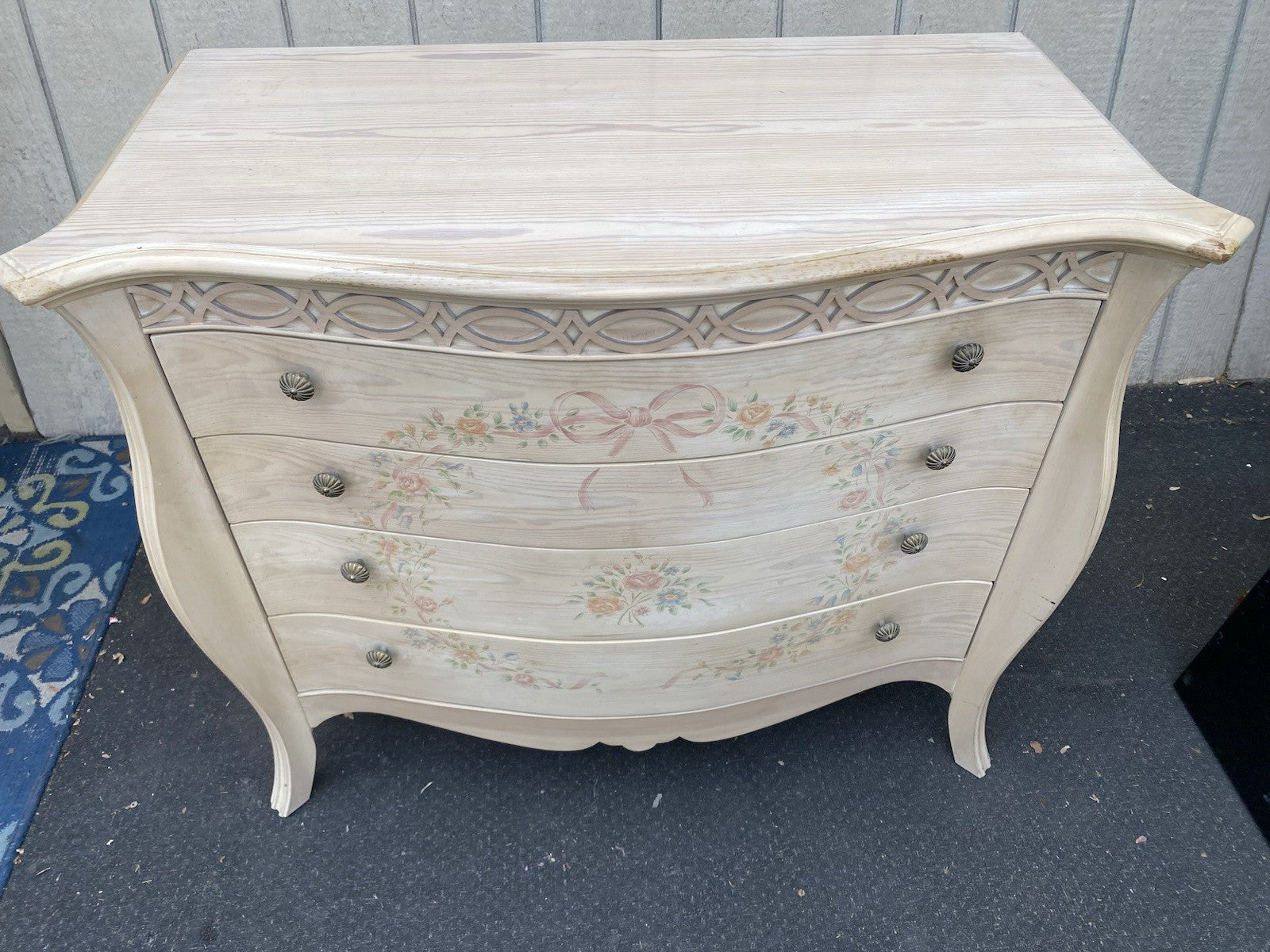 66626 Lexington LYNN HOLLYN AT HOME Dresser Chest