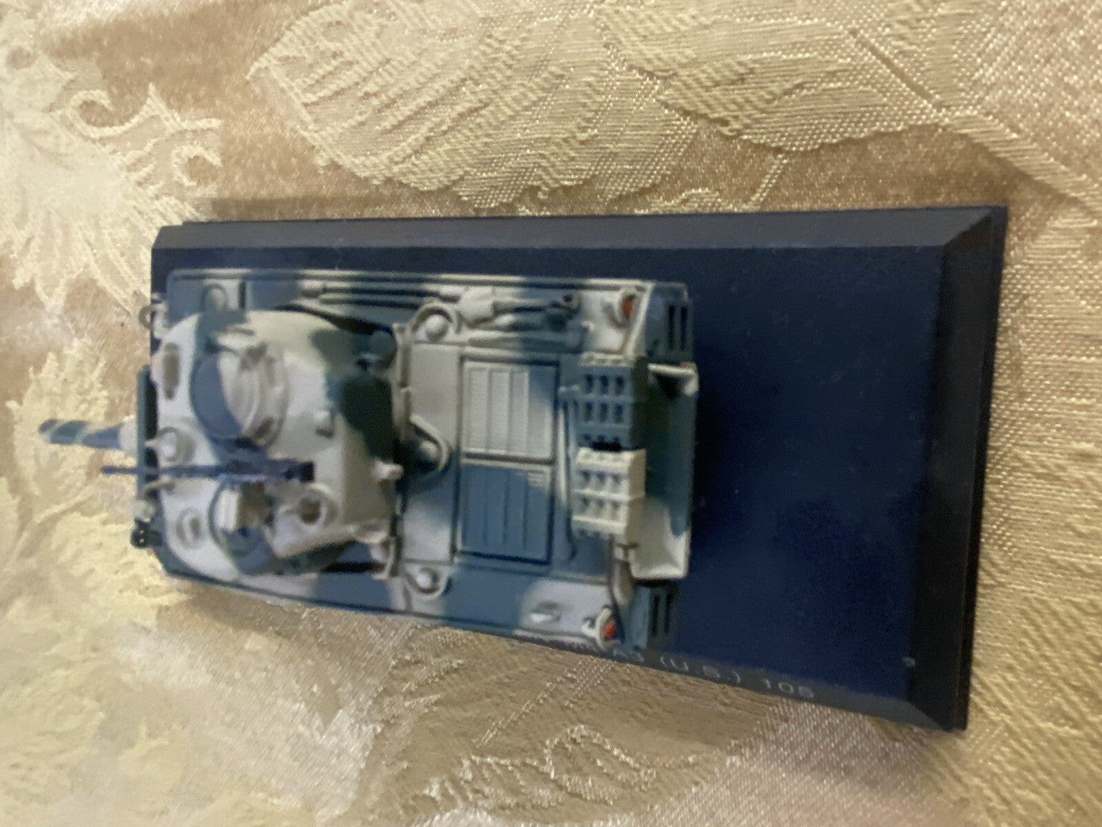 ES 48  :   3 Diecast Military Tanks with showcases  6 1/4" x 2 1/2" x 2 1/2"H