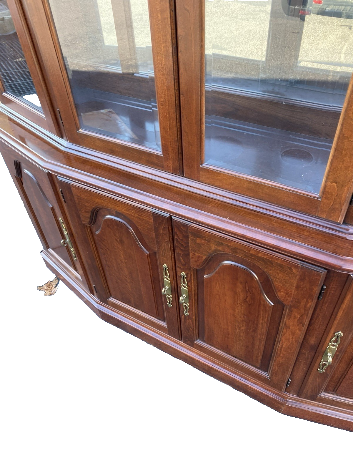 66479 PENNSYLVANIA HOUSE Cherry Breakfront China Cabinet Curio