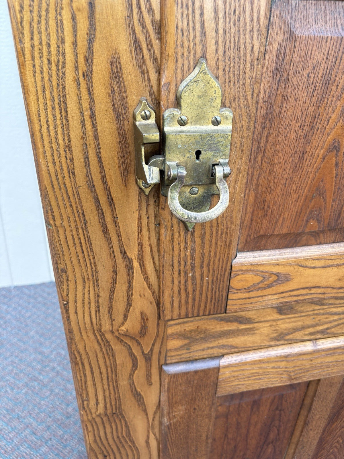 65511 Antique Victorian Oak Ice Box Liquor Storage Cabinet