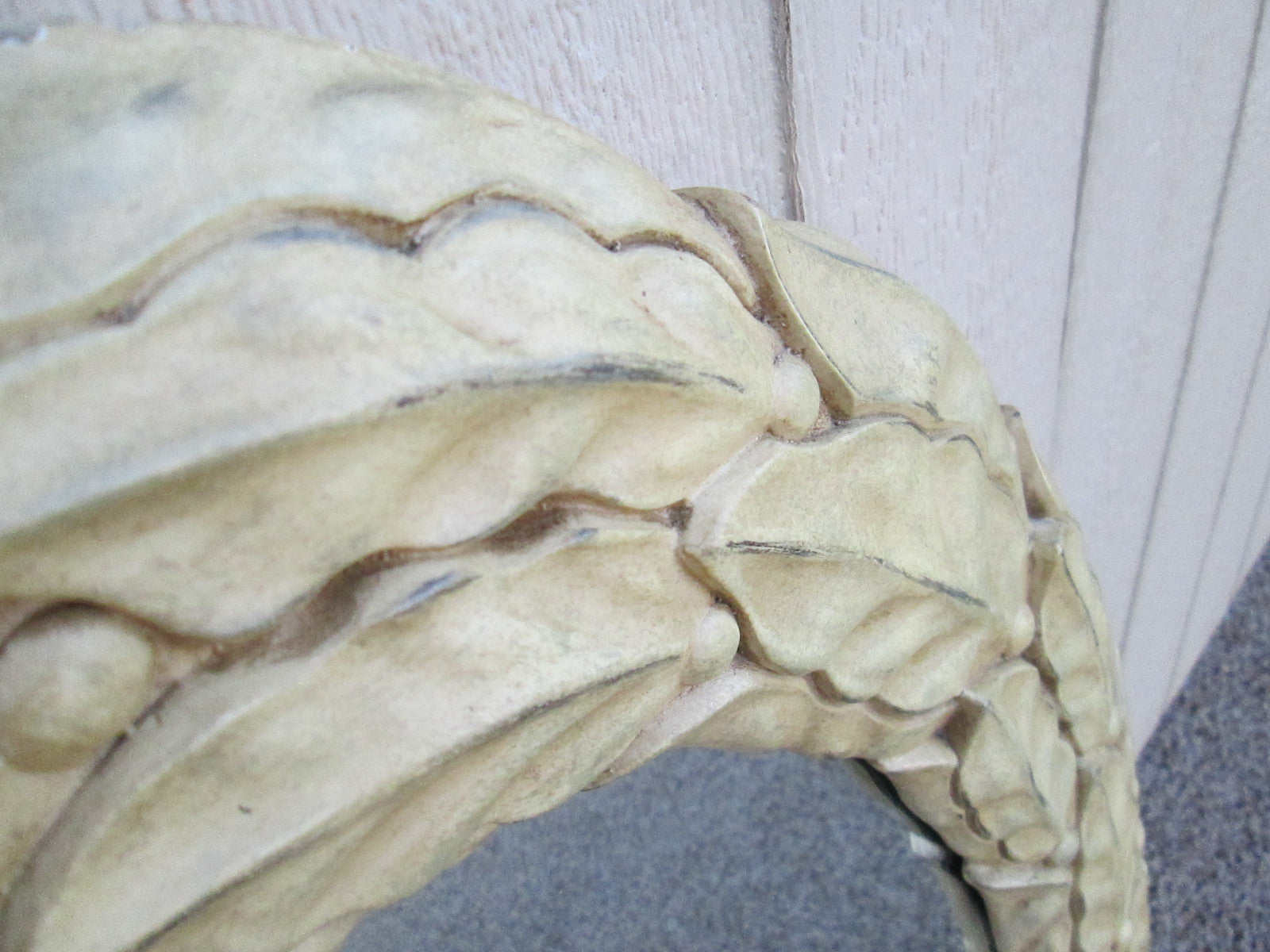 58518 Oval Fancy Carved Romantic Shabby   Decorator Leaf Mirror